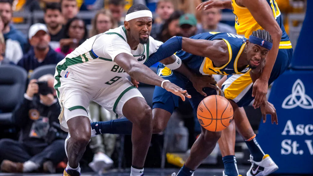 NBA: Defending champs Bucks rout Pacers for 7th straight win