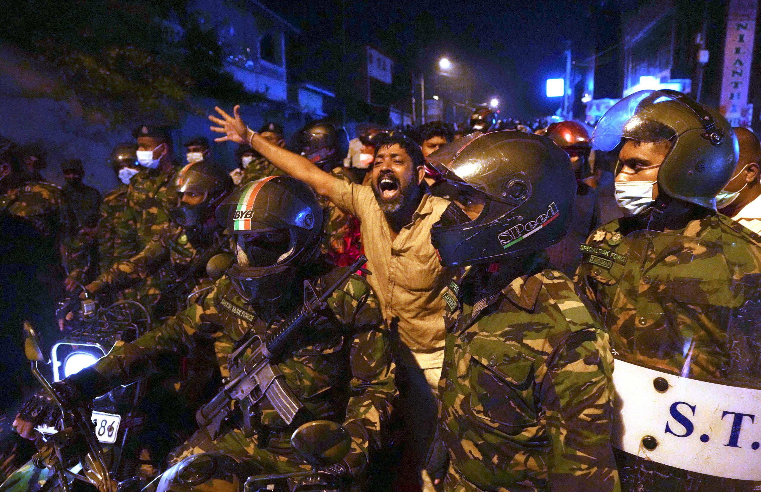 US urges Sri Lankan leader to have peaceful transfer of power amid mass protests