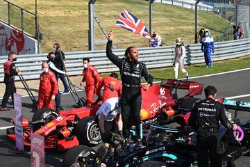 Lewis Hamilton wins 8th British Grand Prix after Max Verstappen collision