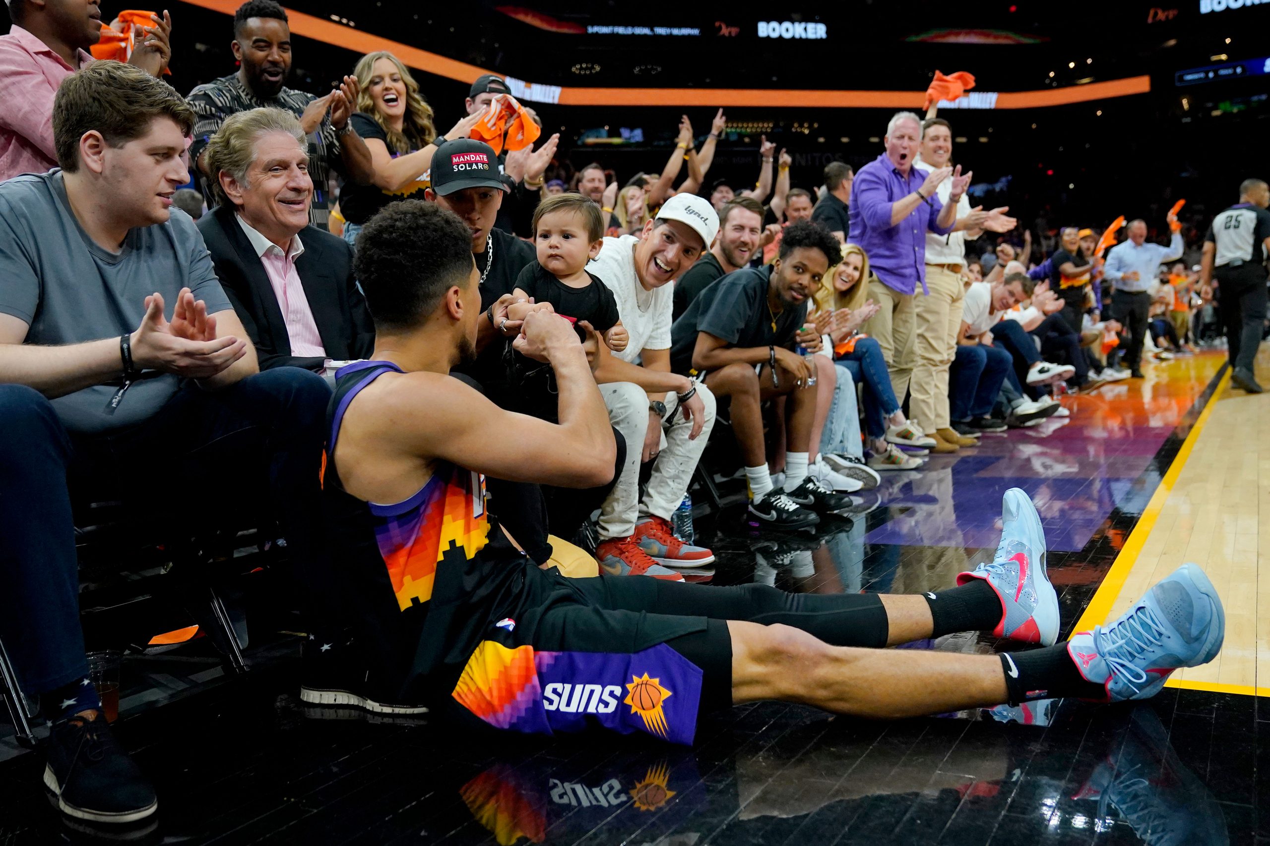 NBA: Devin Booker’s apparent hamstring injury puts Pheonix Suns’ Playoffs in jeopardy