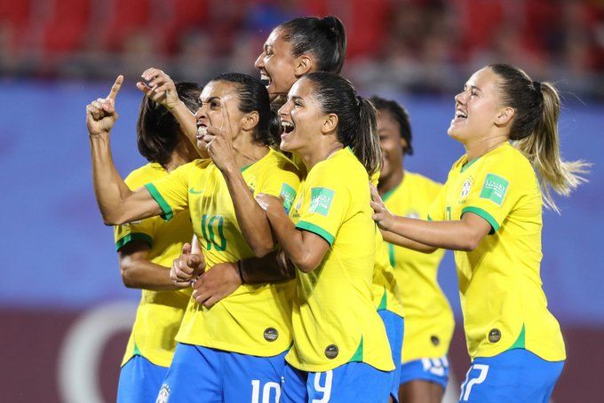 Brazil announces equal pay on national football teams