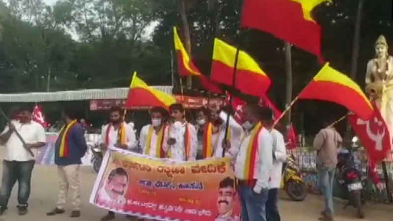 Karnataka farmers organise statewide bandh to oppose farm laws, state Bills