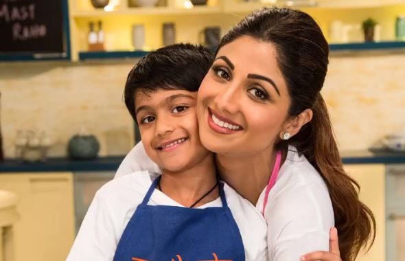 Shilpa Shetty can’t contain her happiness while plucking Carambola