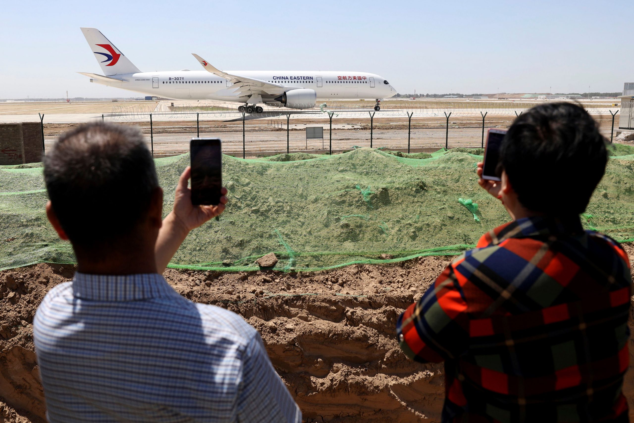 China plane crash: US names senior investigator as probe representative