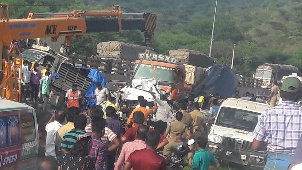 Four killed and several injured after several vehicles collided at Tamil Nadu’s Thoppur