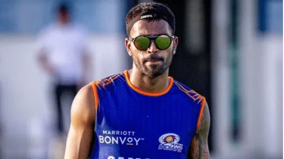 Hardik Pandya may not be seen in Mumbai Indians shirt next IPL: Report