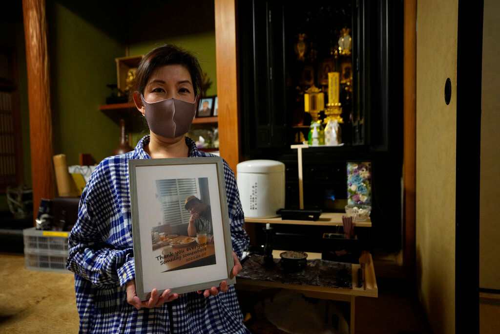 Relatives of COVID victims question Japan’s stay-at-home policy