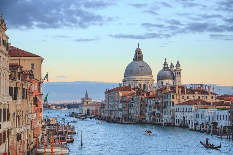 Italy’s Venice defers plan to implement tourist tax till 2022