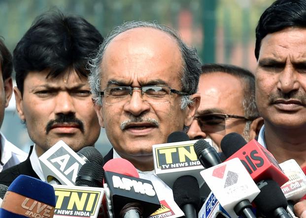 SC imposes a fine of Re 1 on Prashant Bhushan in contempt case