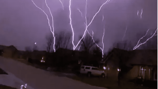 Video of lightning bolt striking tree during storm goes viral