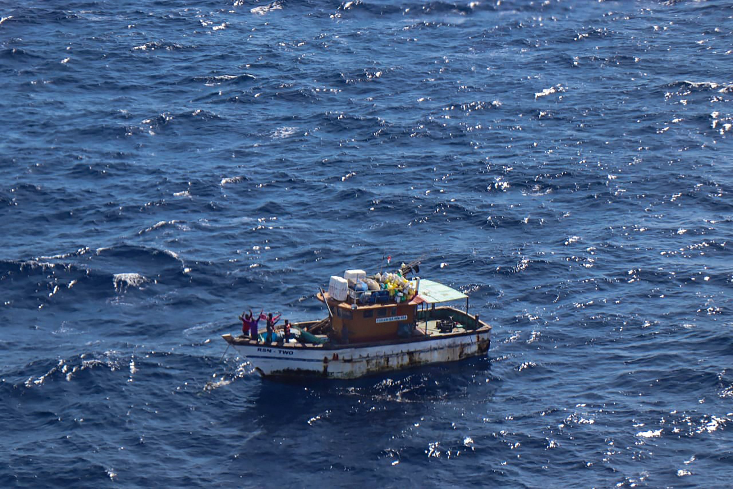 45 migrants missing as boat sinks off Turkey