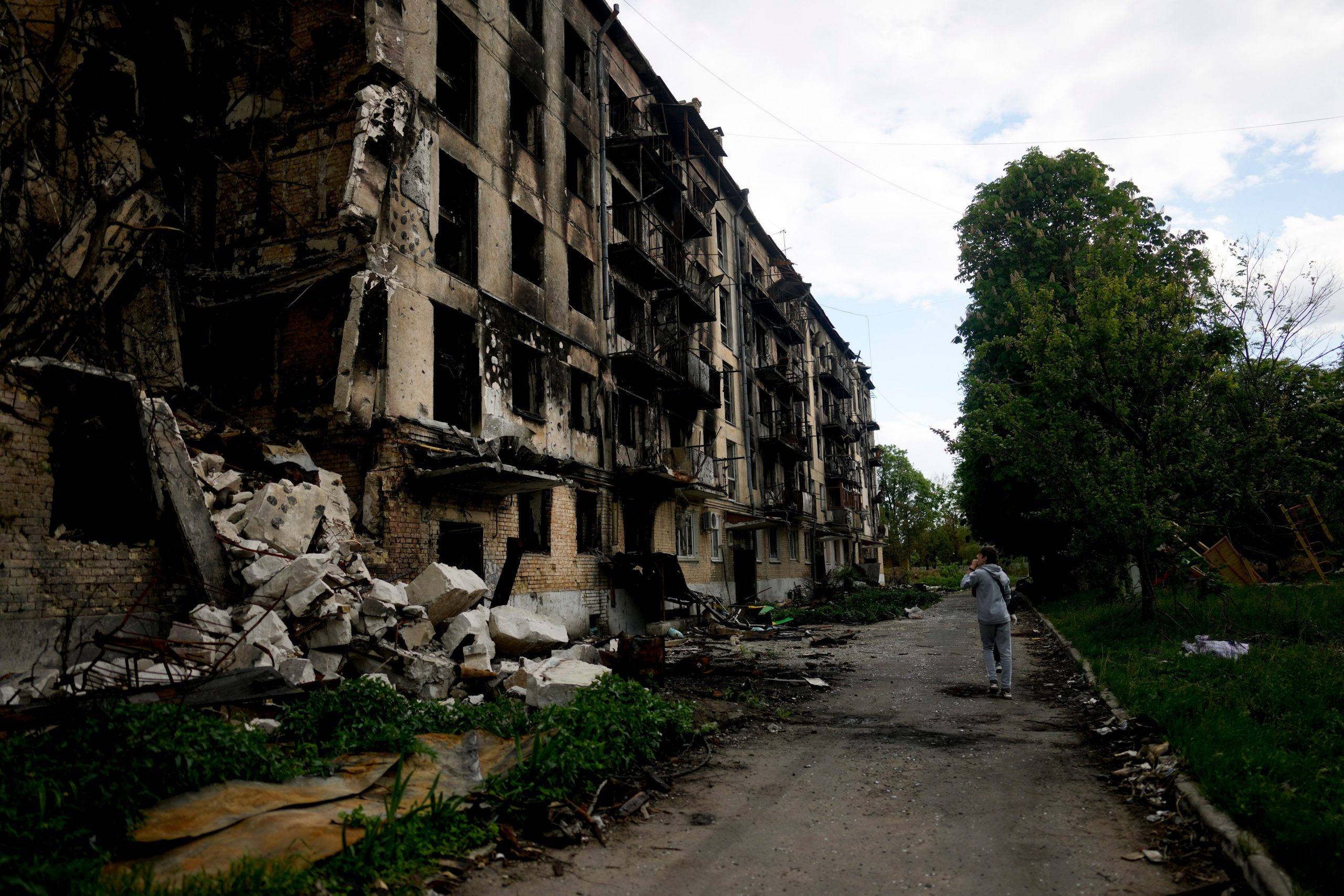 Ukrainians fear repeat of Mariupol horrors elsewhere in Donbas