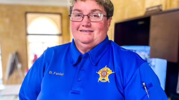 Who was Barbara Fenley, deputy who died in Texas wildfires while rescuing people?