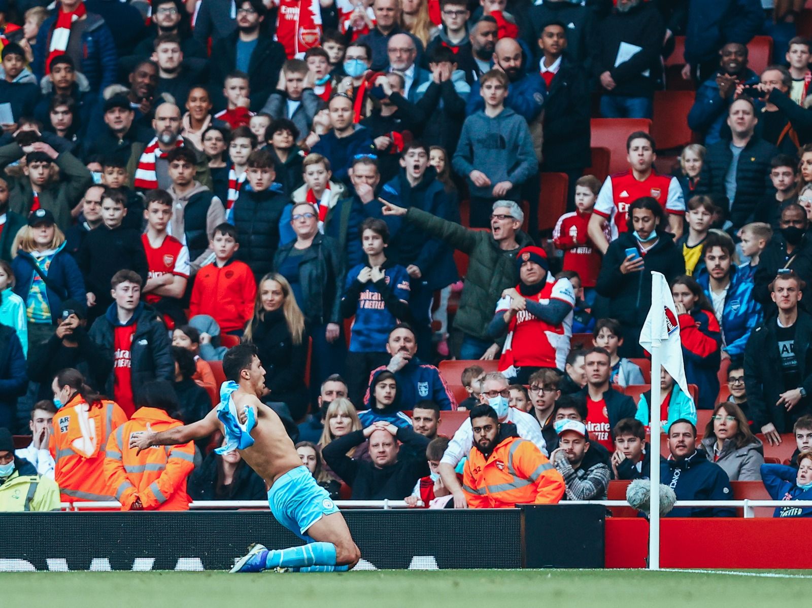PL: Man City extend lead as Rodris injury-time winner sinks 10-man Arsenal