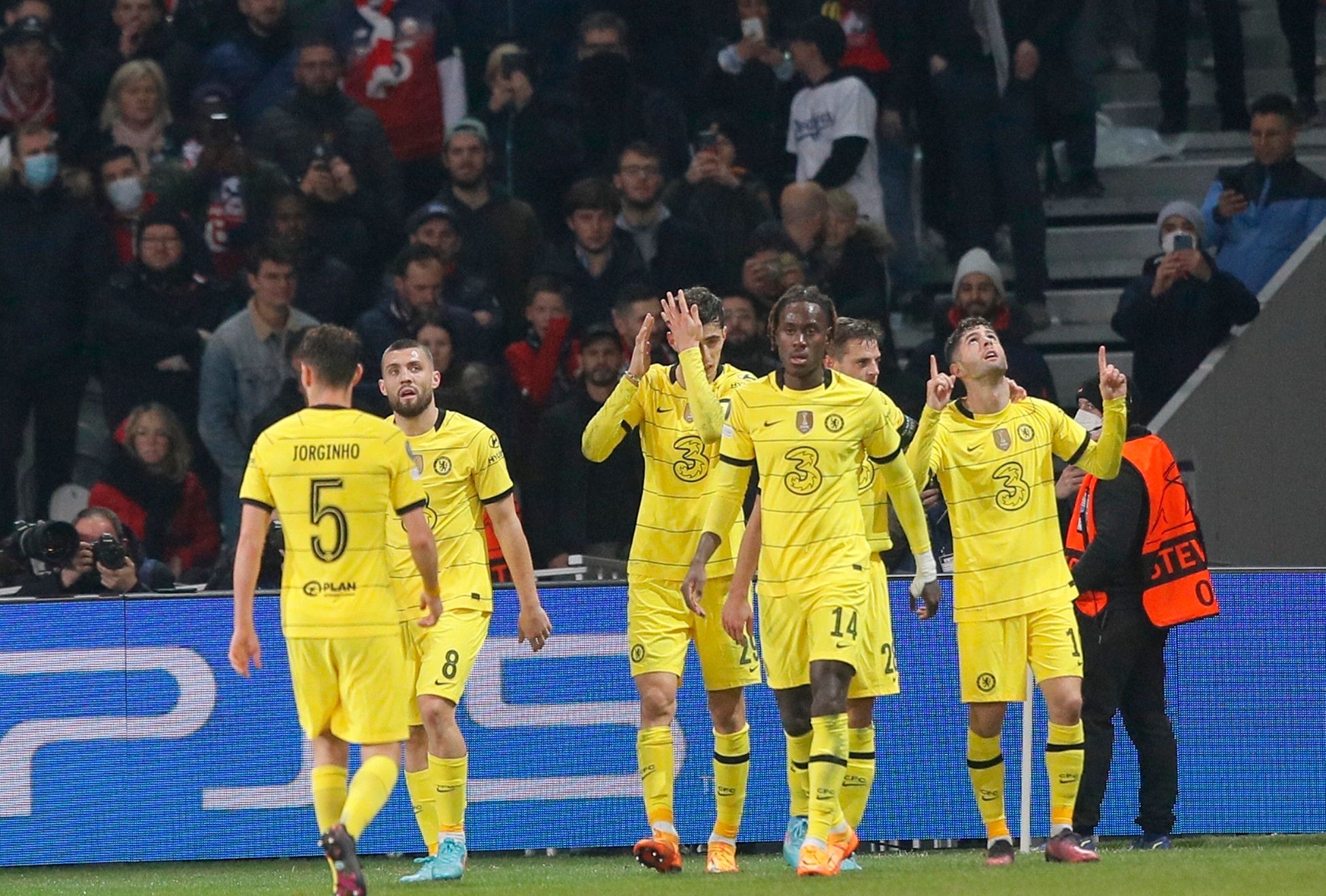 Chelsea, Villarreal win, Champions League quarterfinals set