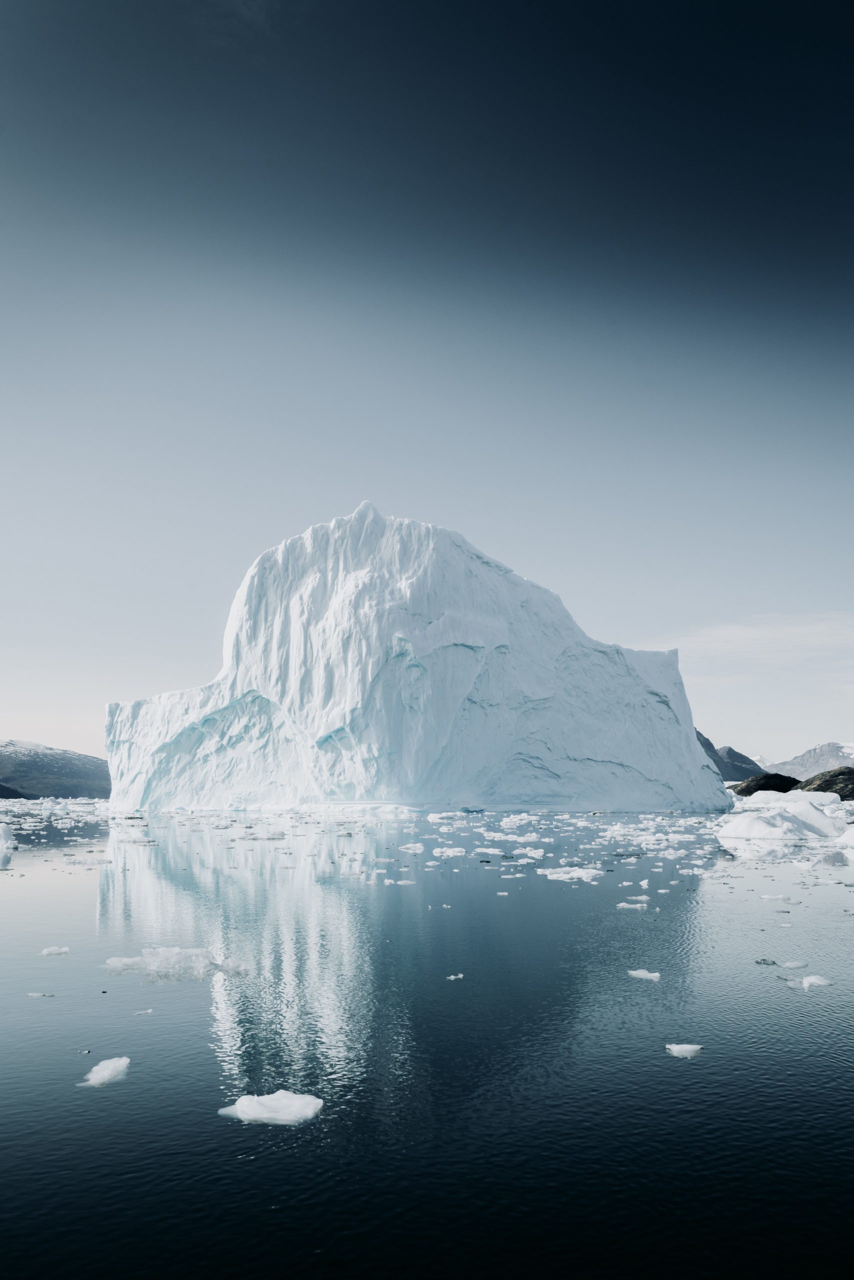 Antarcticas doomsday glacier melting at concerning rate say scientists