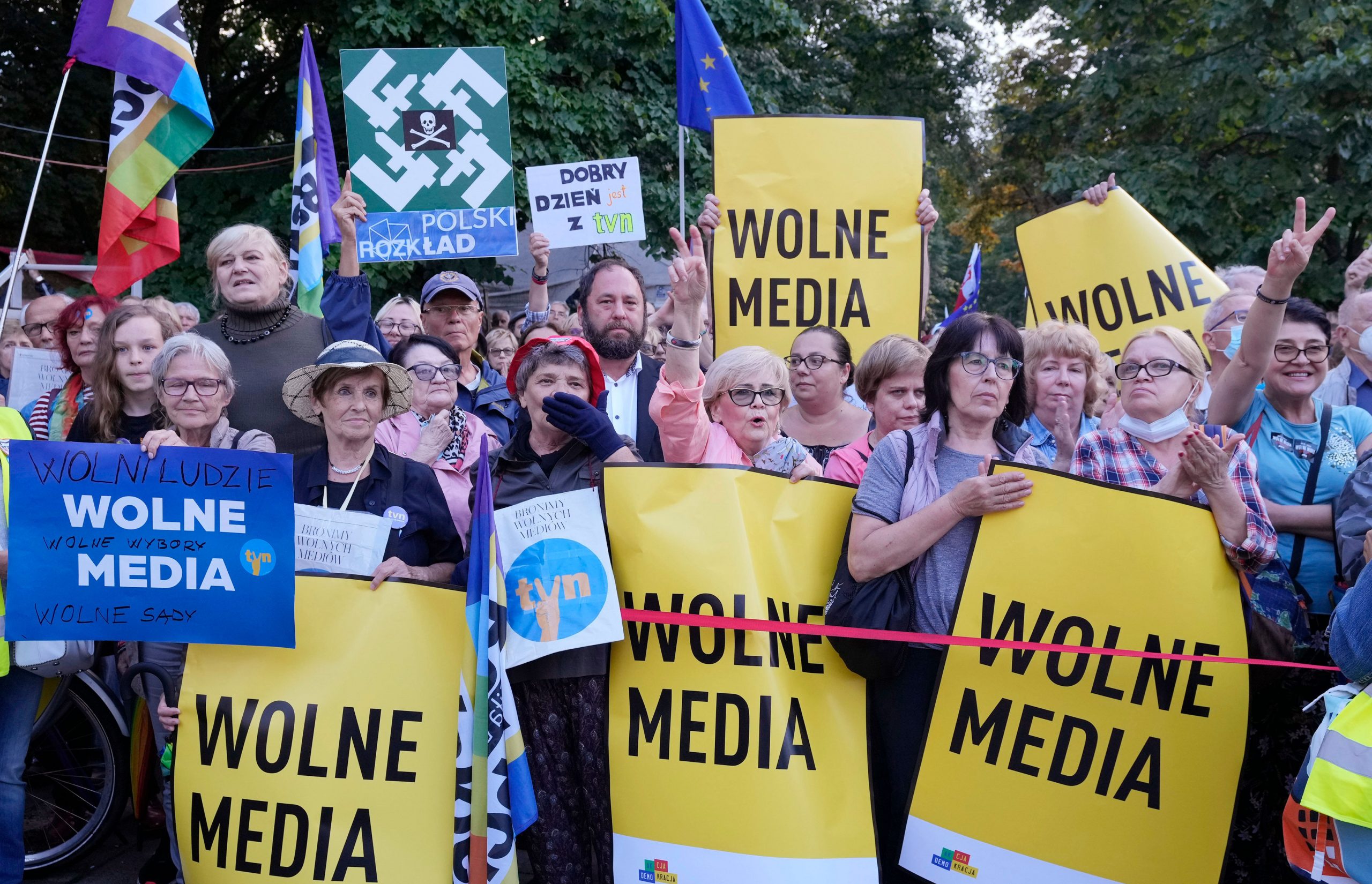 Polish parliament passes law limiting media ownership