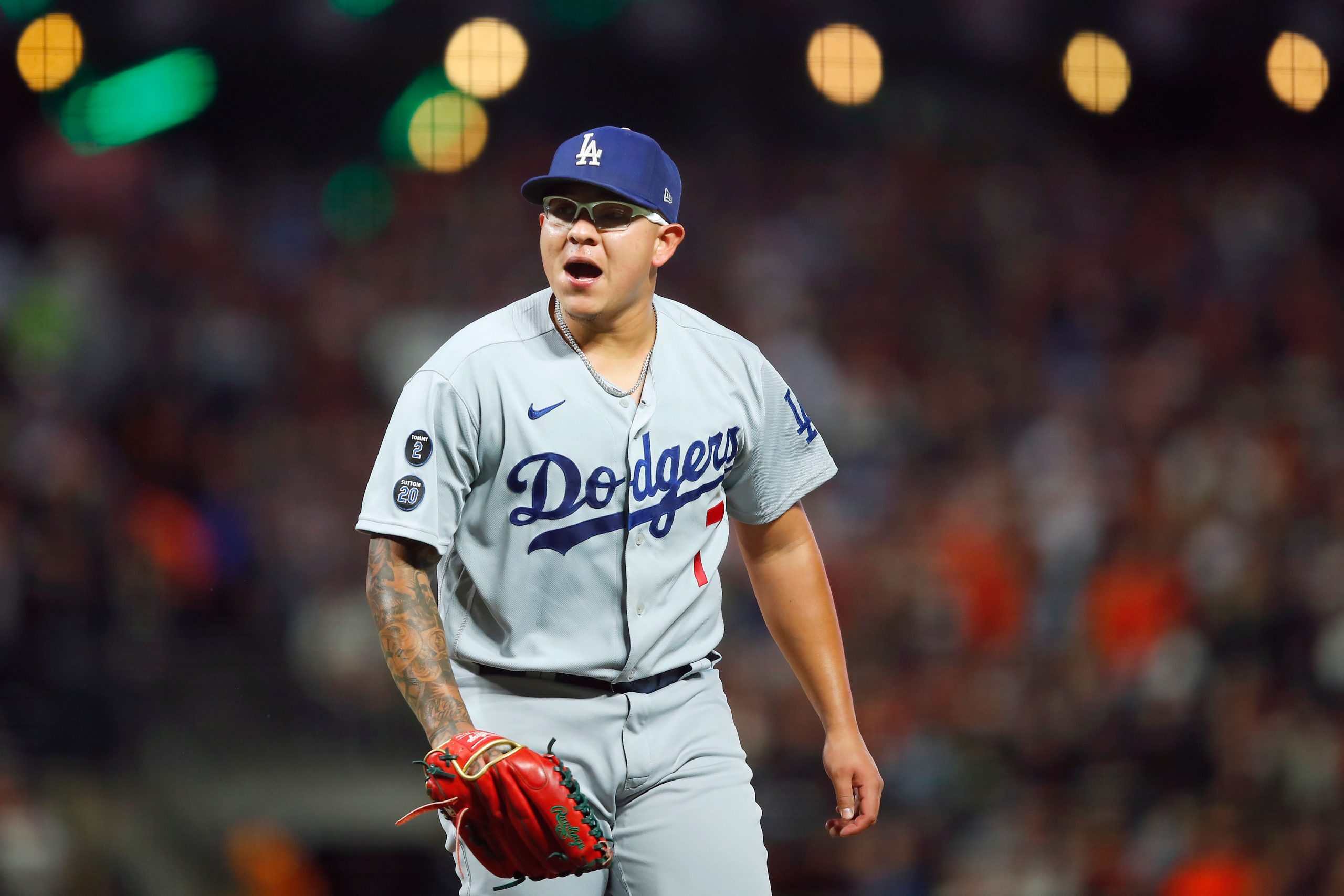 MLB: Urias hits, pitches Dodgers past Giants to even NLDS series