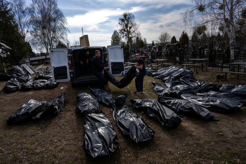 Over 900 dead civilians found in Kyiv region, several were tortured