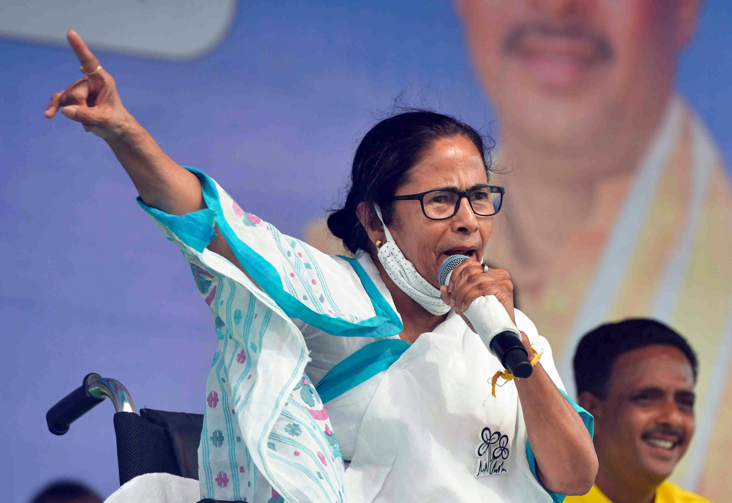 Amit Shah says BJP will win 26 of 30 seats in Bengal, Mamata Banerjee replies