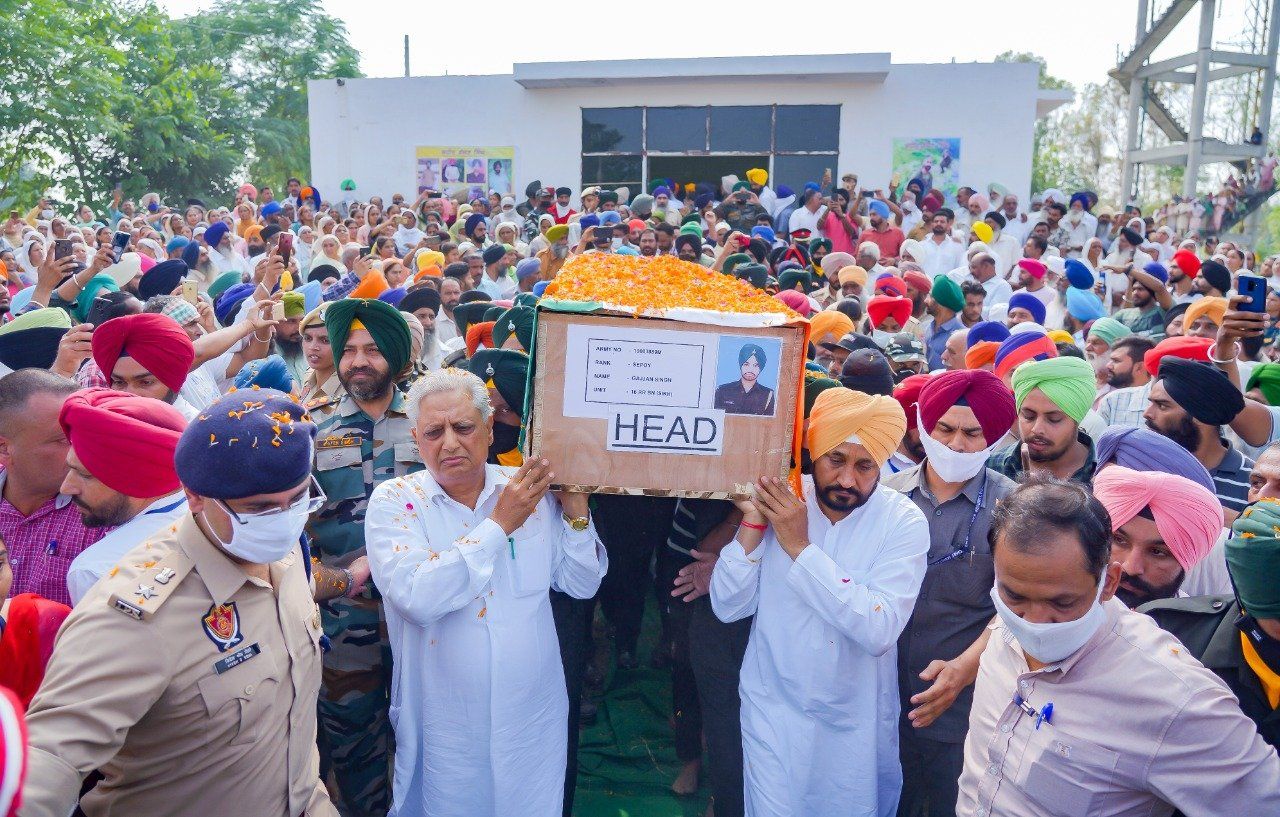 Punjab CM Charanjit Singh Channi shoulders mortal remains of soldier killed in Poonch gunfight
