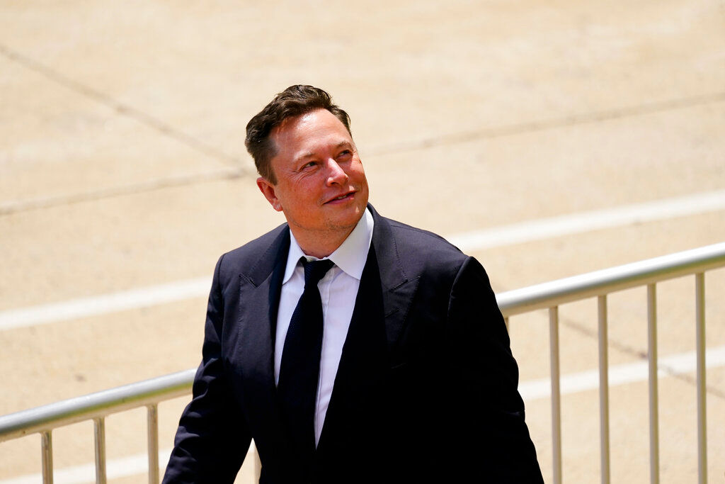 How Elon Musk, Peter Thiel nearly died in a 2000 car crash