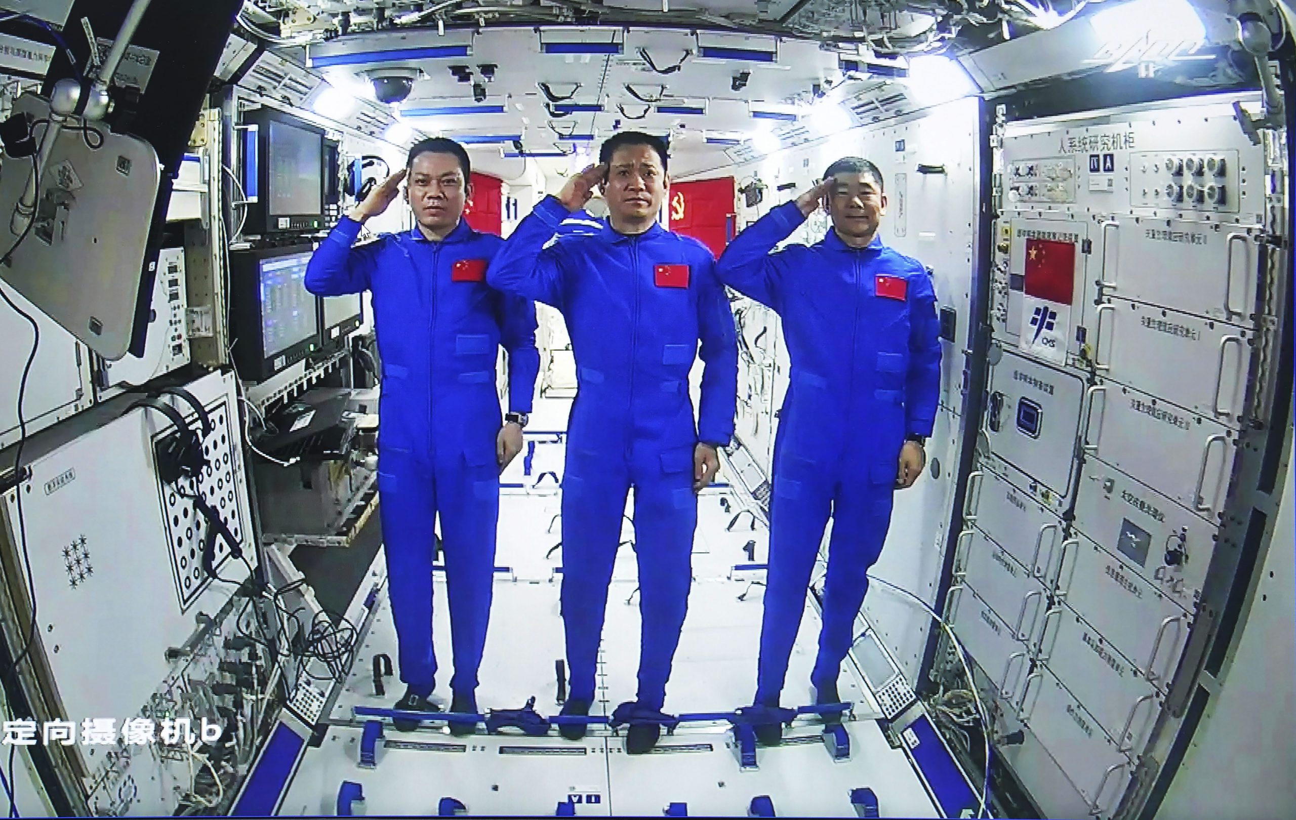 No rest in space: Chinese astronauts record their hectic day in station