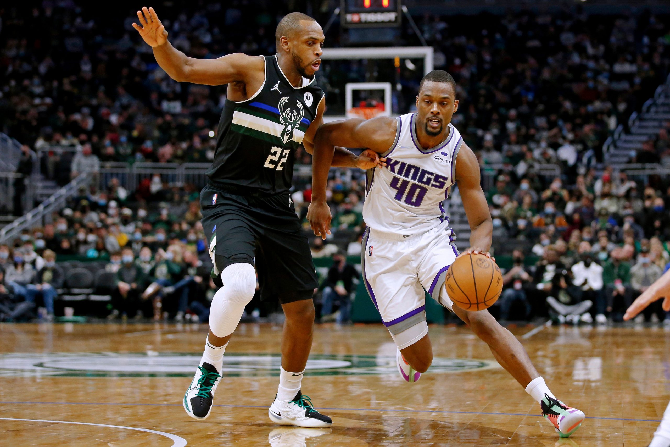 NBA: Milwaukee Bucks hold off Sacramento Kings, 133-127