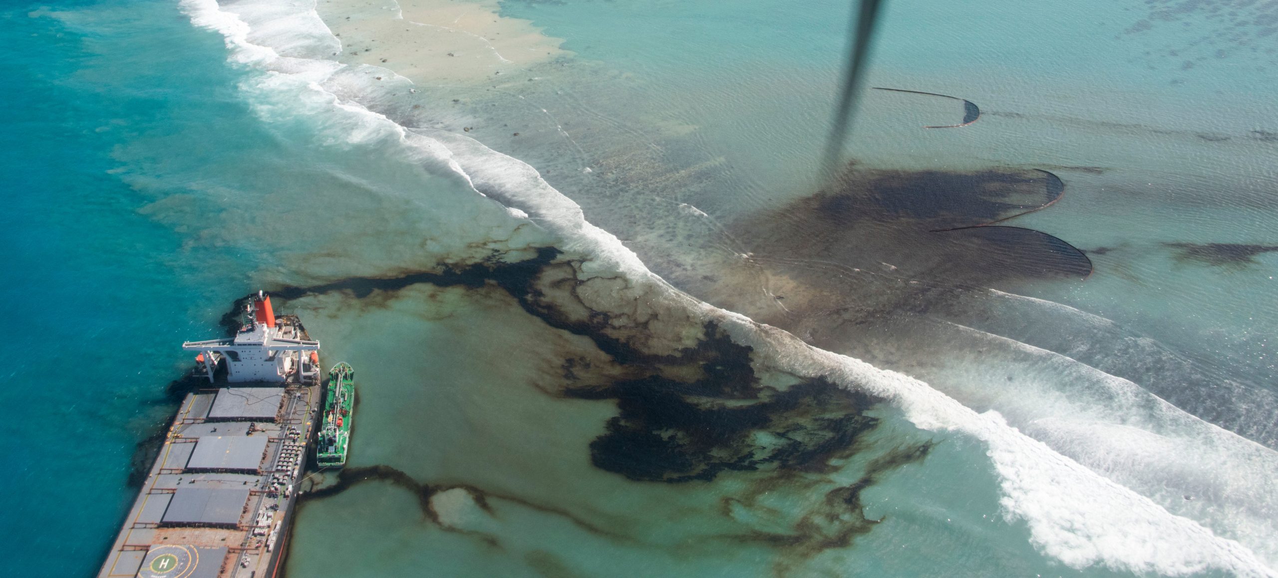 Ship that caused oil spill in the Indian Ocean sunk off Mauritius