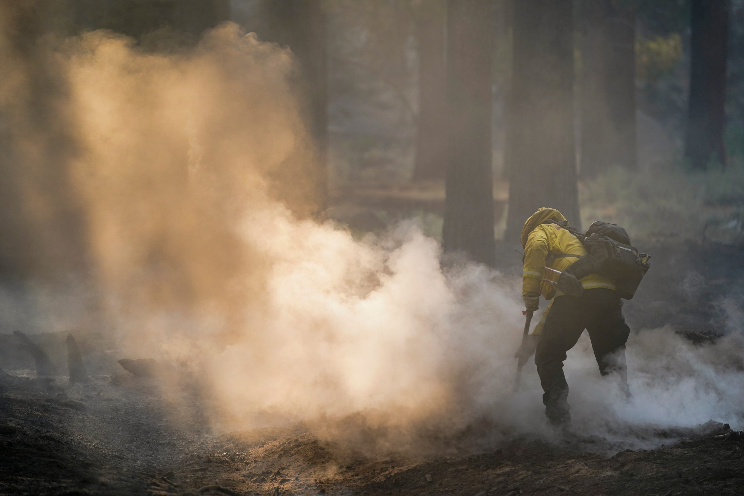 Firefighters rescue efforts aided by favourable weather in California