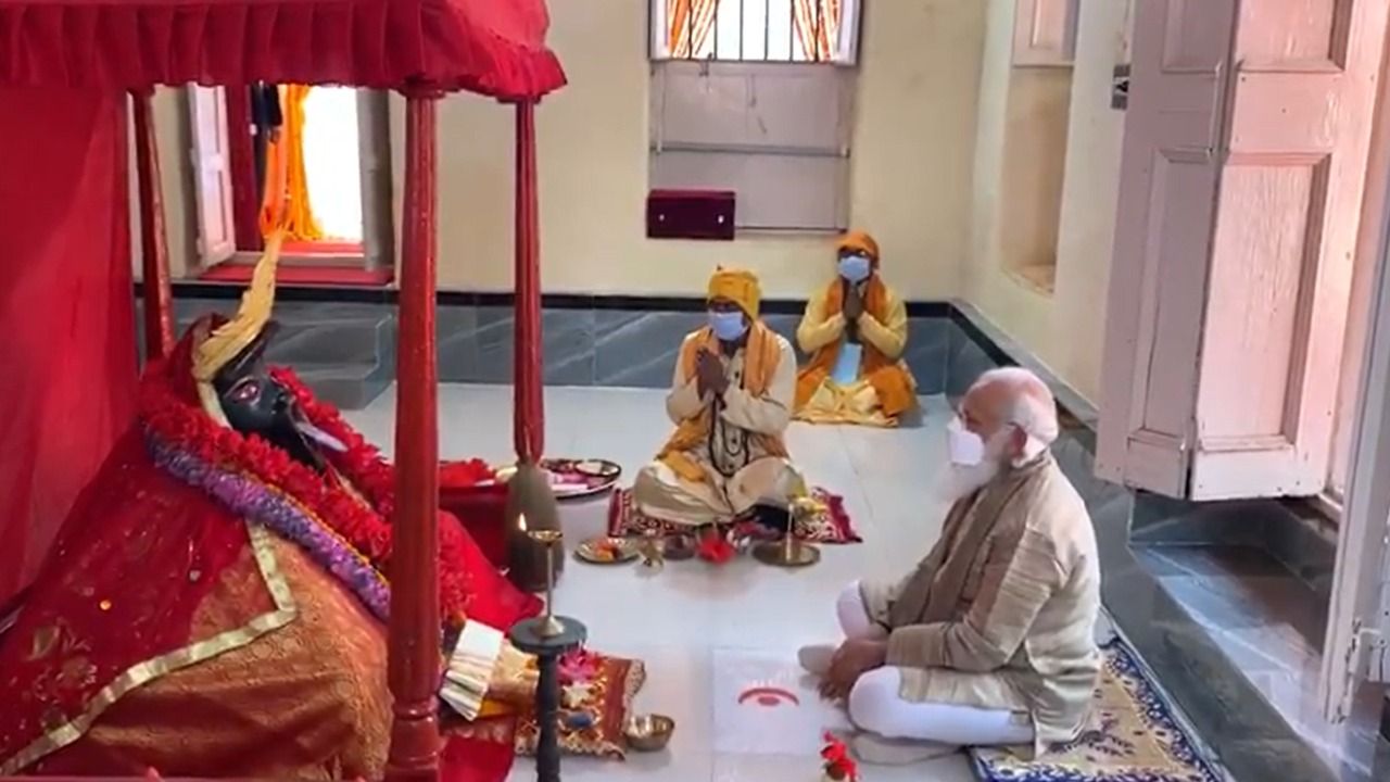 To free human race from COVID-19, PM Modi offers prayers at Jeshoreshwari Kali temple