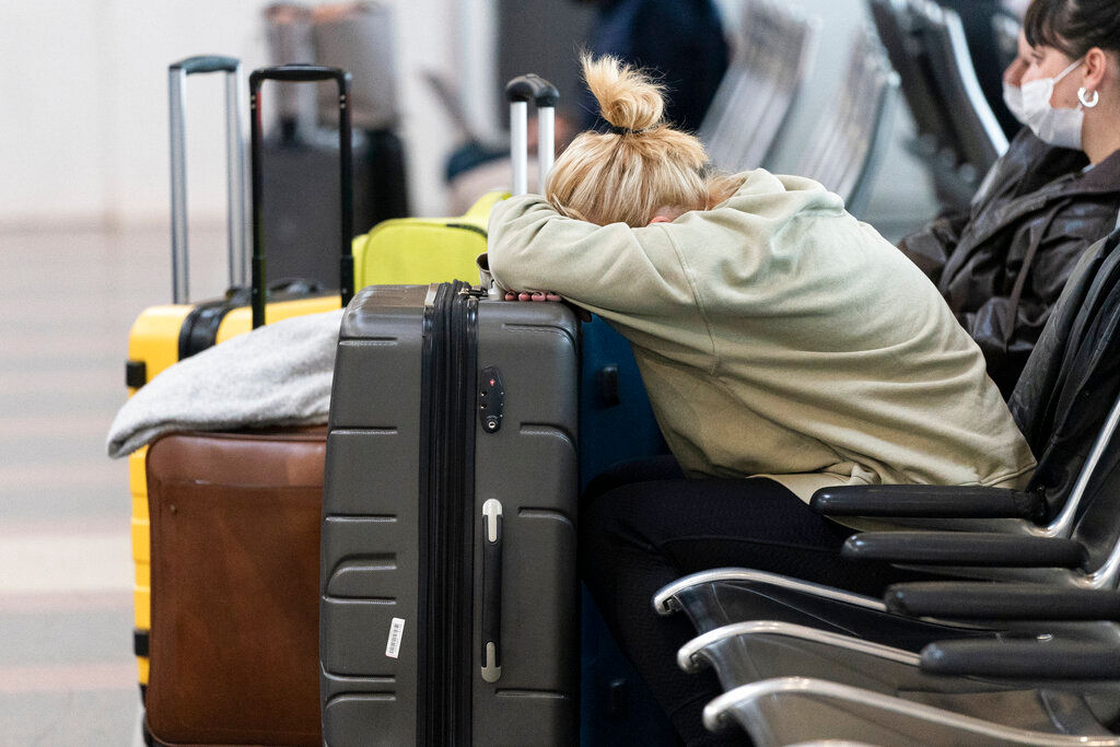 Why are so many flights being cancelled in the US?