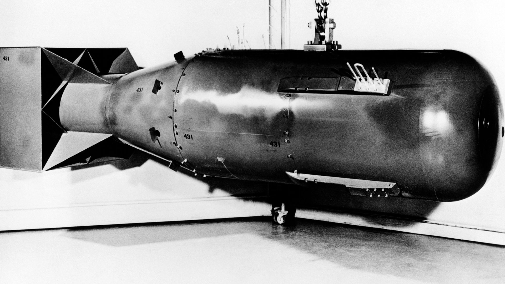 From Manhattan to Hiroshima: the race for the atom bomb