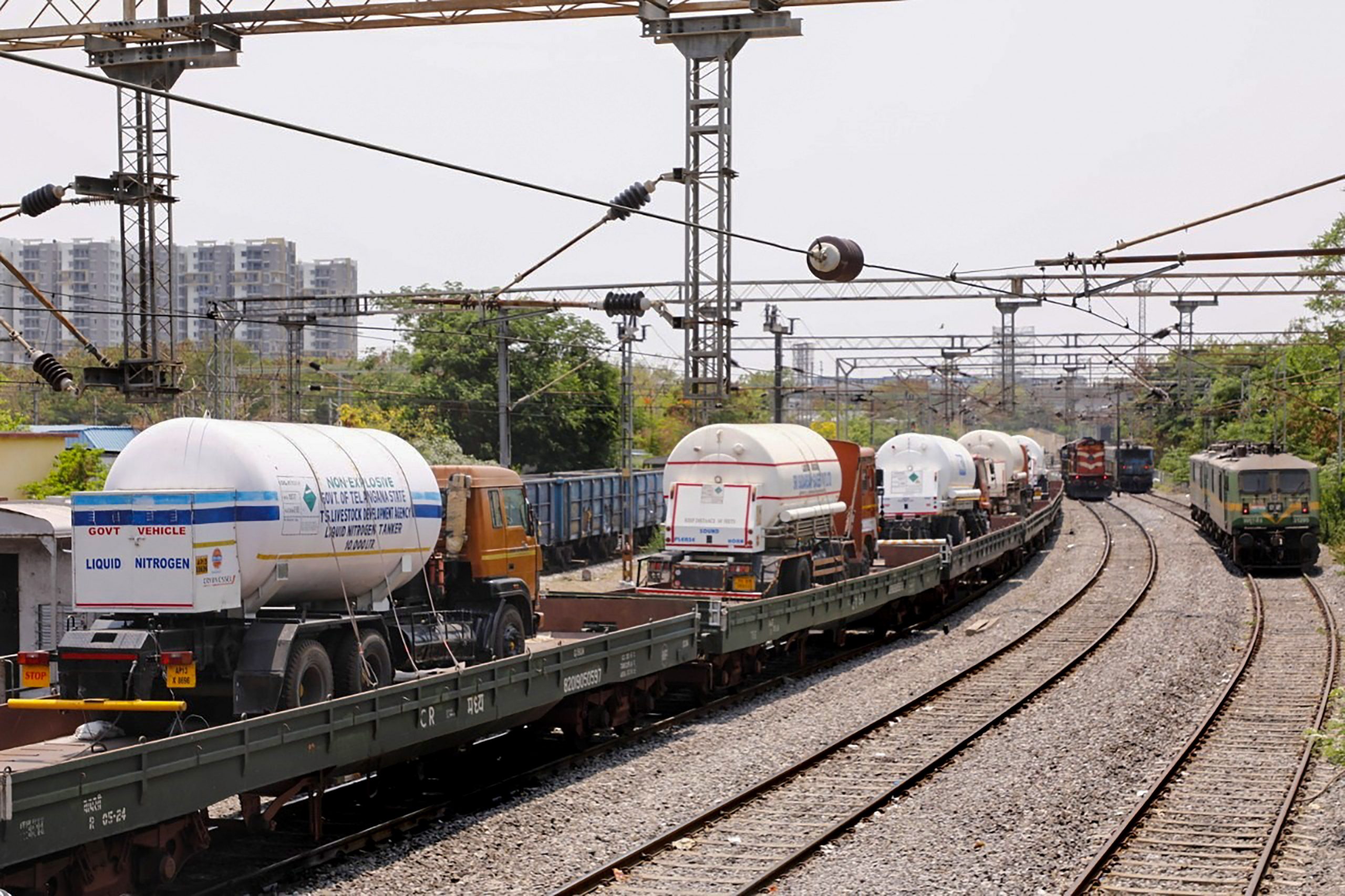 Delhi to receive 205 tonnes of oxygen by Tuesday: Railways