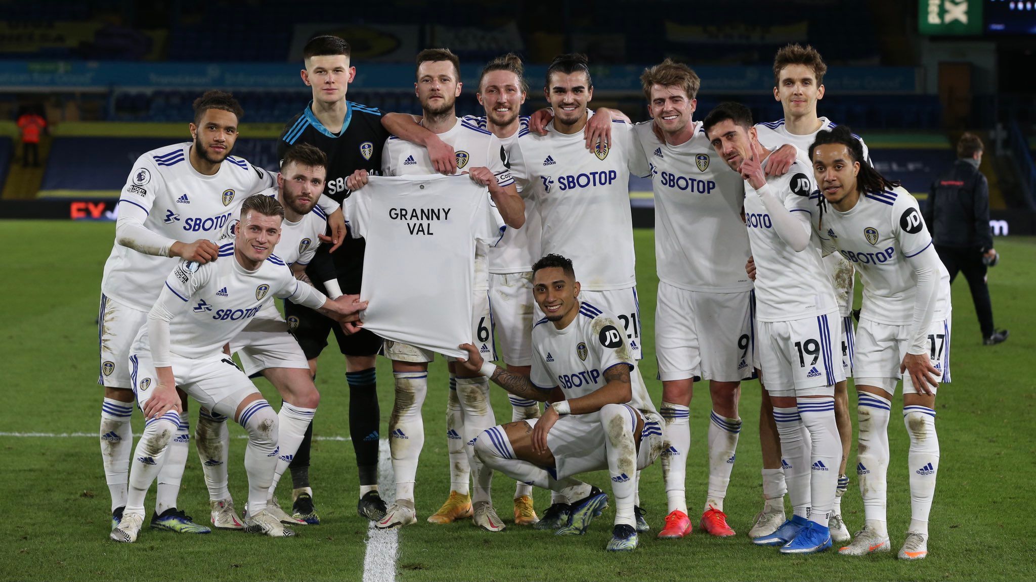 Premier League: Leeds United climb the league table after beating Southampton