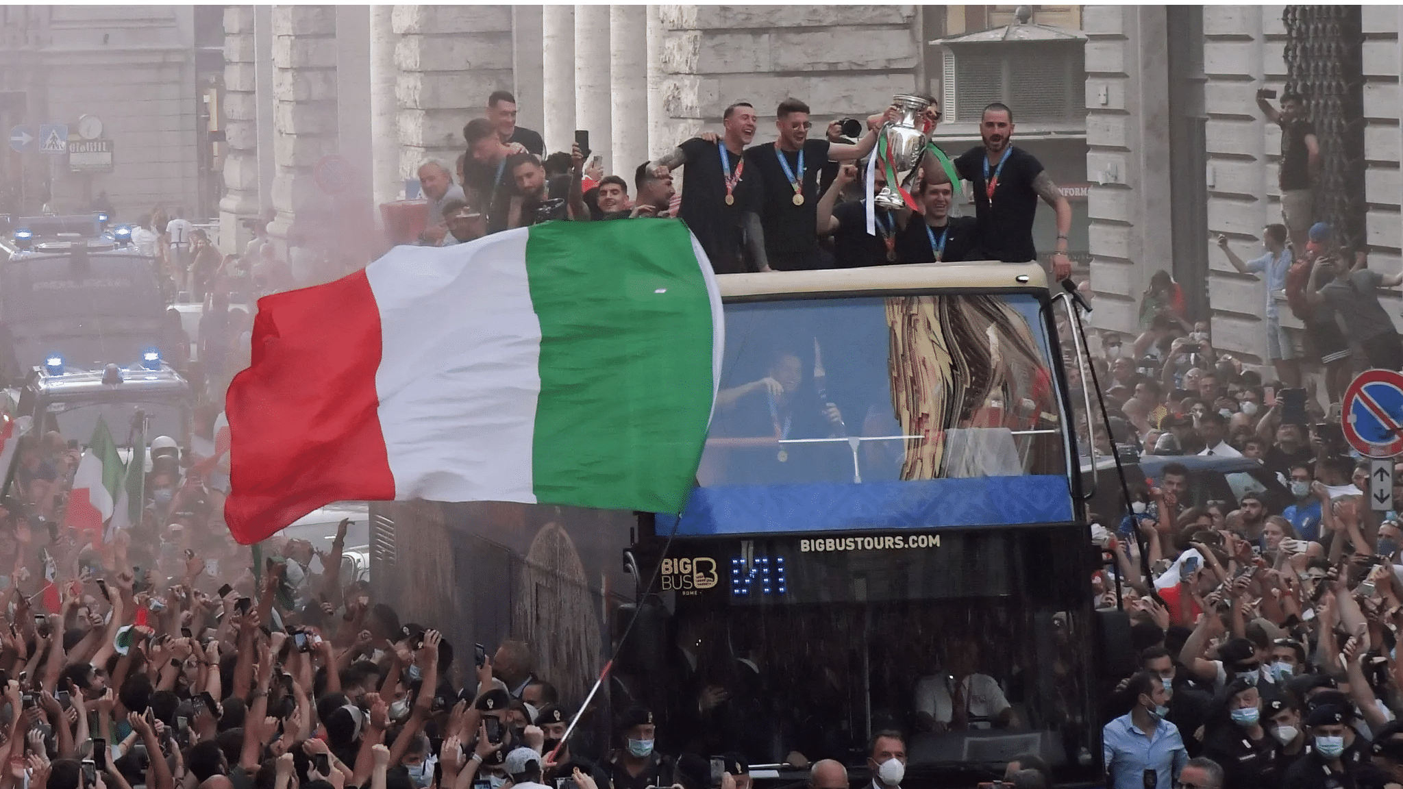 Victorious Italy feted as heroes in Rome after England victory