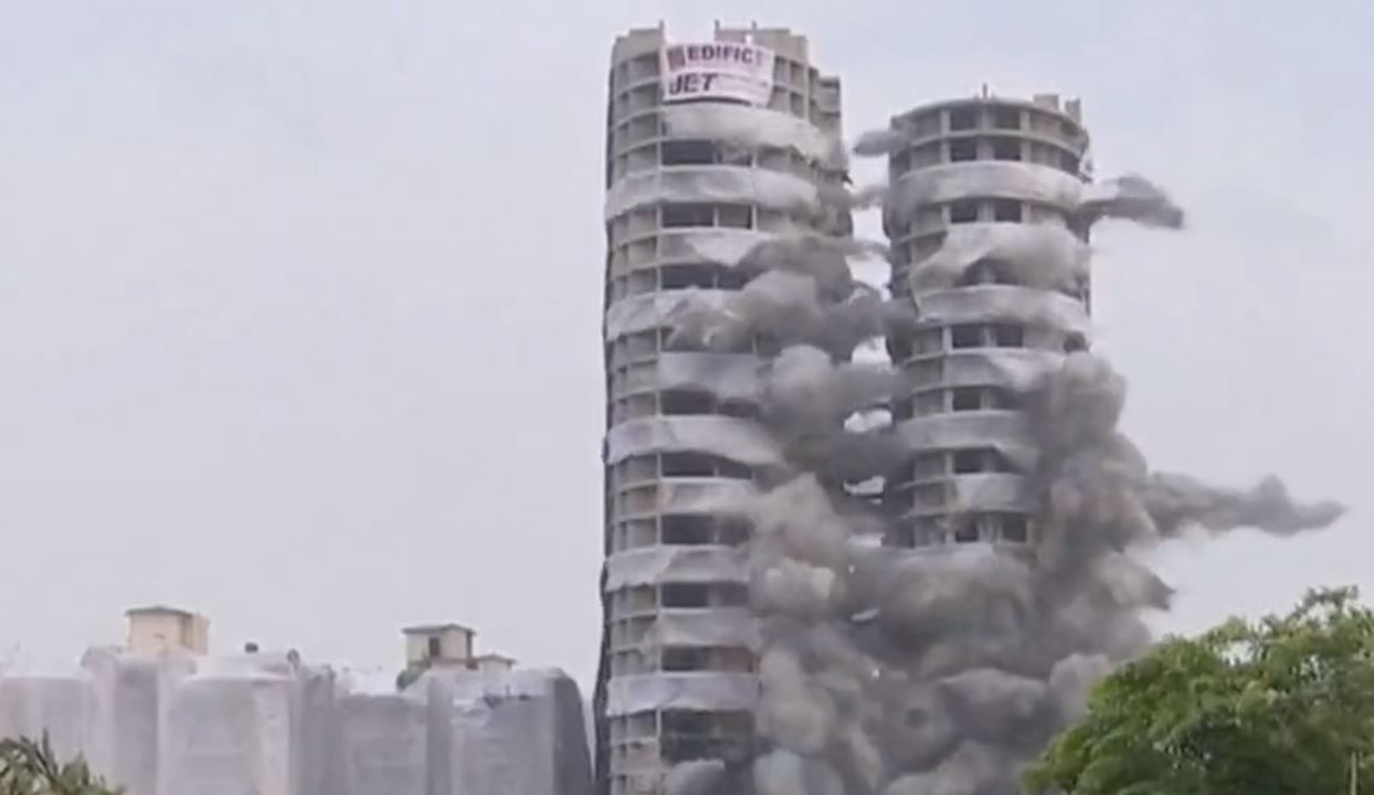 Noida twin towers demolition: Nearby society suffers damage