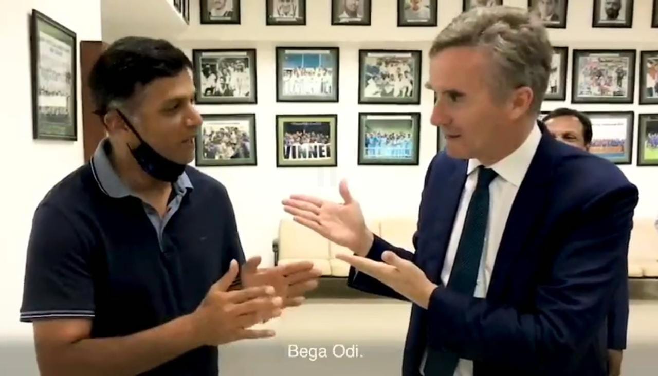 Watch: Dravid teach British High Commissioner a cricket expression in Kannada