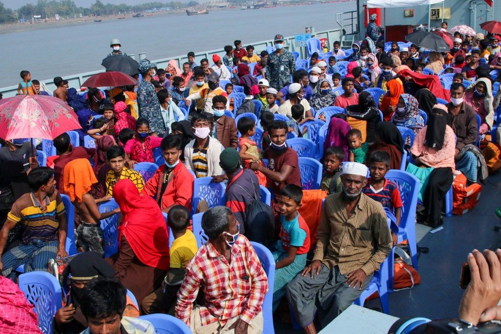Hundreds of Rohingya refugees missing from Indonesia, trafficking suspected