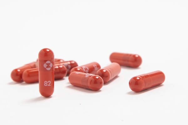 FDA panel backs Merck’s COVID pill in a close vote