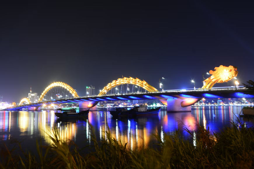 Amazon Quiz: In which country would you find this famous bridge, that ‘breathes fire’ on special occasions?