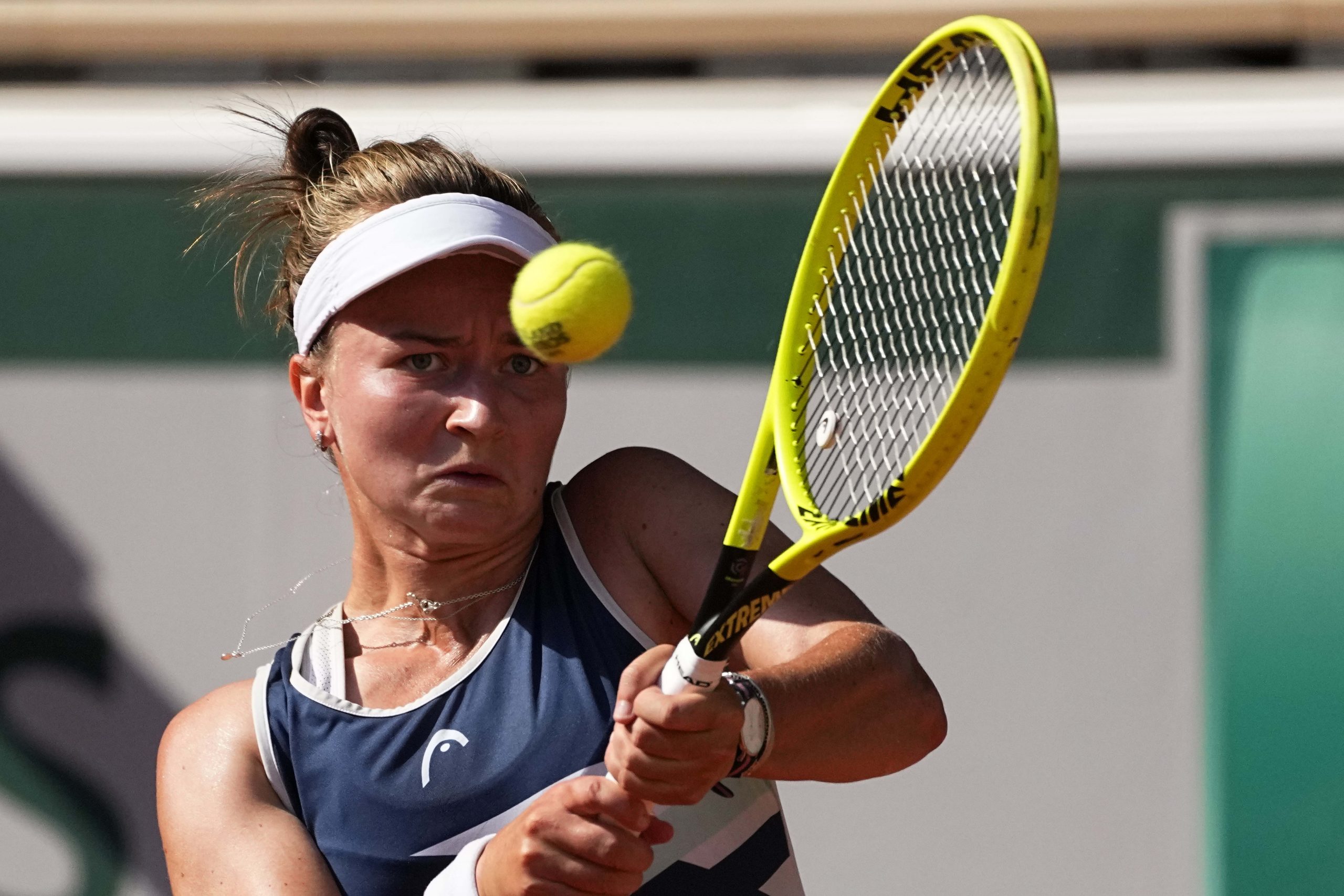 French Open title beckons for late bloomers Anastasia, Barbora