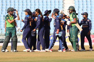South Africa women beat India by 7-wickets to clinch ODI series