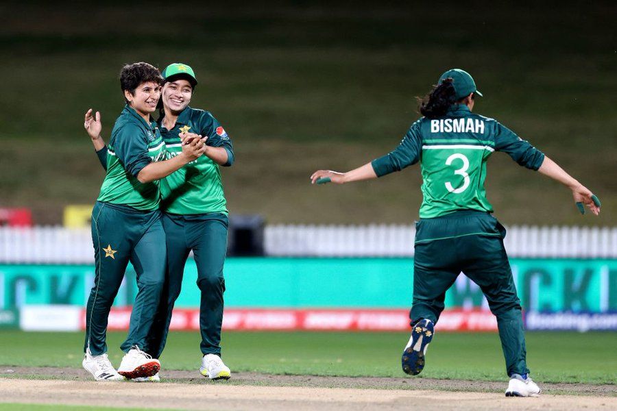 Spinners lead Pakistan women to 1st World Cup win in 13 years, beat West Indies by 8 wickets
