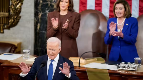 In historic 1st, US President flanked by 2 women during SOTU address