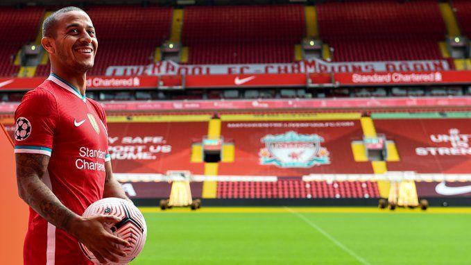 Liverpool sign Bayern Munich’s Thiago Alcantara