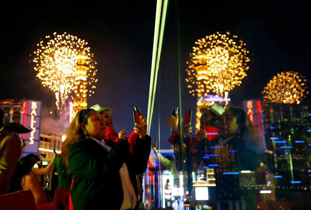 Vegas Strip to hold New Year’s fireworks after 2020 cancellation