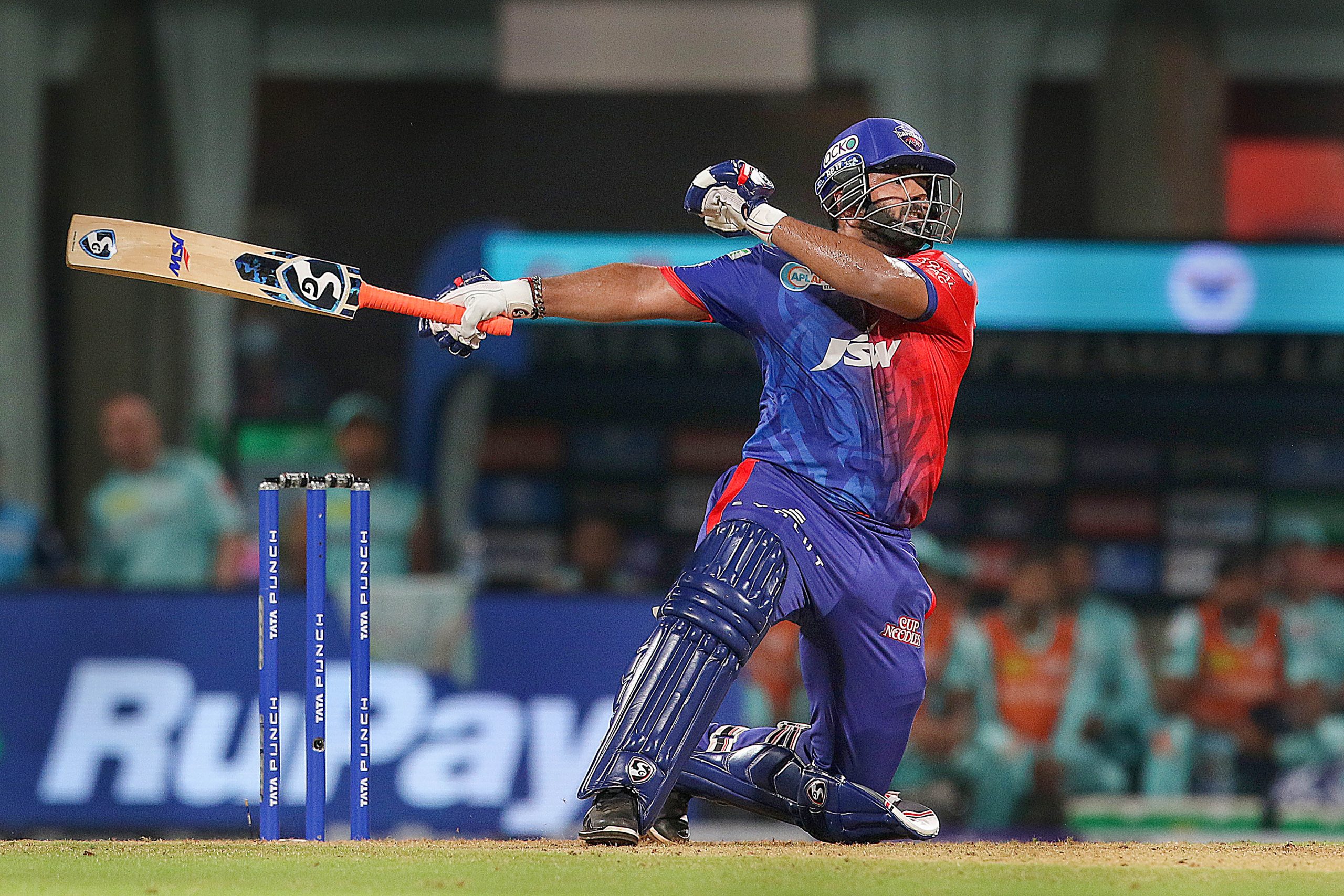 IPL 2022: Watch DC skipper Pant lose cool, recall batters in last over