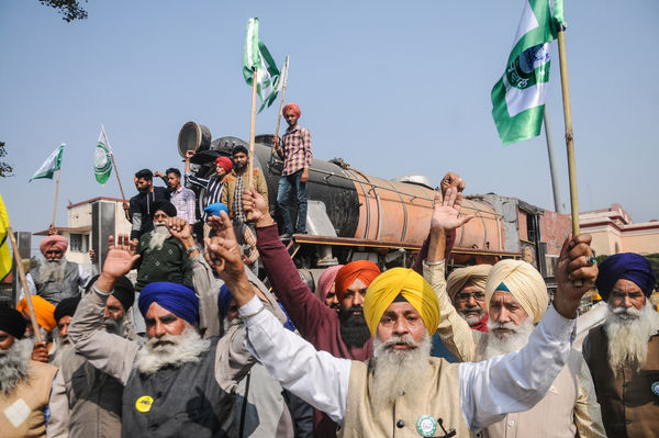 Farmers protesting on Delhi border reject allegations of blocking oxygen transport