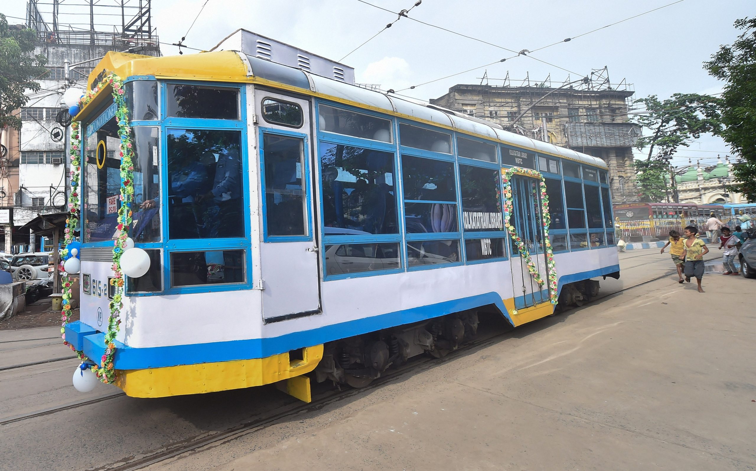 WiFi facility launched in AC tram coaches of Kolkata